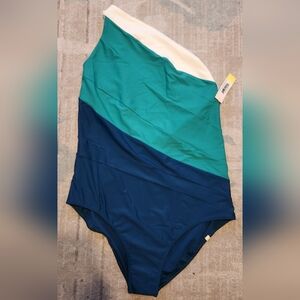 Summersalt Sidestroke One Piece Swimsuit. Size 20. NWT